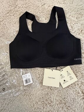 Calvin Klein Black Seamless Sports Bra NWT